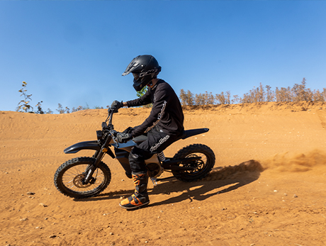 EVEREST 电动越野车